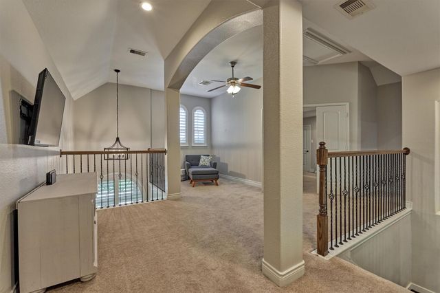 155 W Wading Pond Circle, Tomball, TX 77375