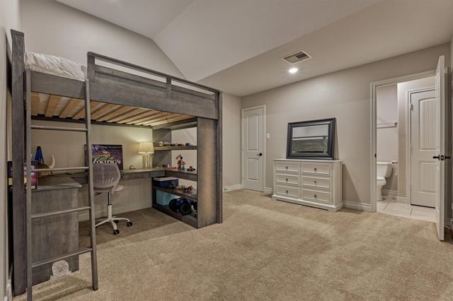 155 W Wading Pond Circle, Tomball, TX 77375