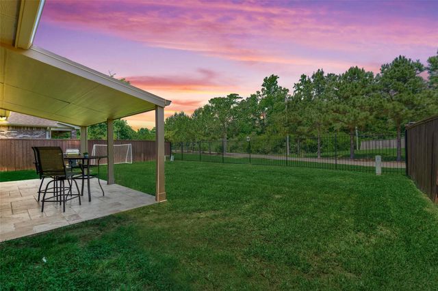 155 W Wading Pond Circle, Tomball, TX 77375