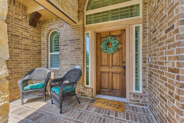 155 W Wading Pond Circle, Tomball, TX 77375