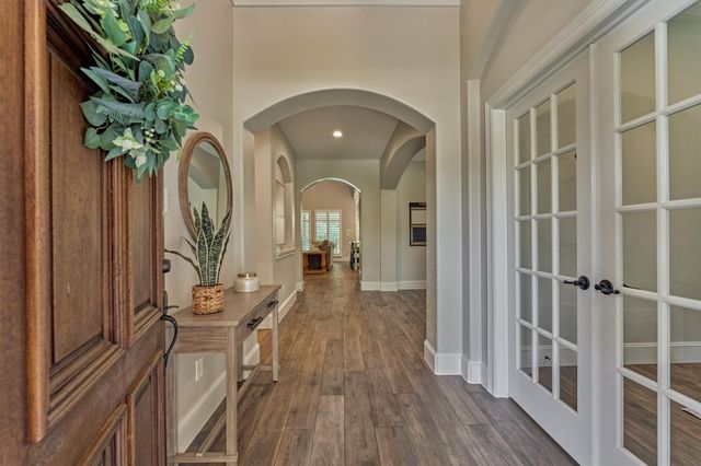 155 W Wading Pond Circle, Tomball, TX 77375