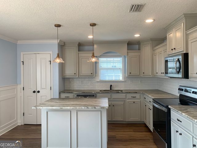 3817 Cutshaw Trail, Hahira, GA 31632