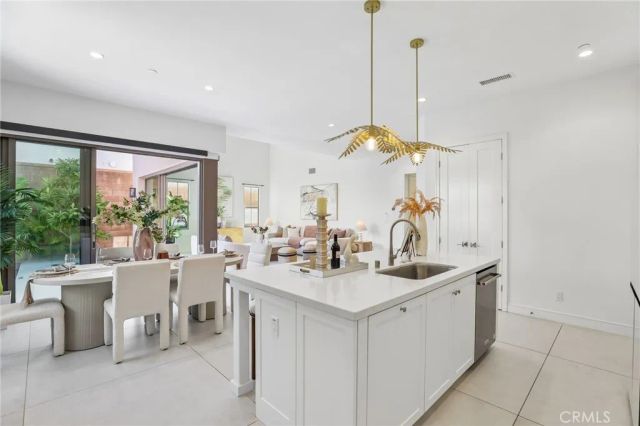 106 Yellow Iris, Irvine, CA 92618