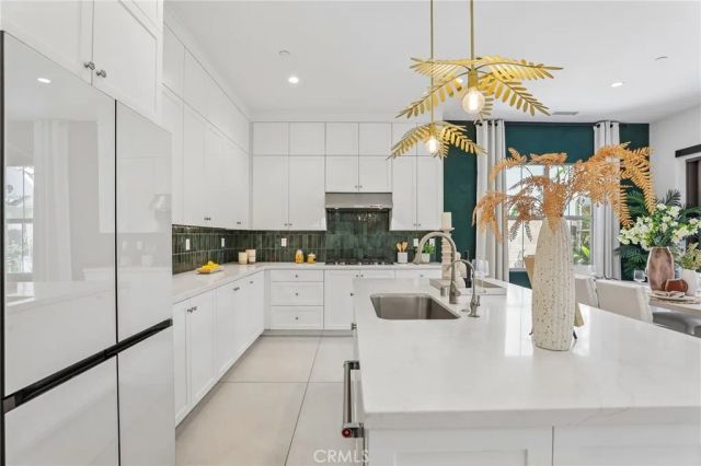 106 Yellow Iris, Irvine, CA 92618