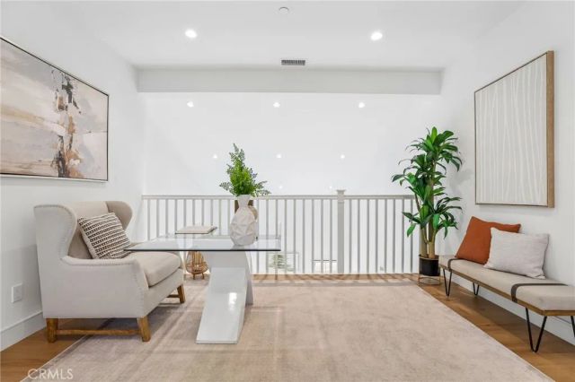 106 Yellow Iris, Irvine, CA 92618
