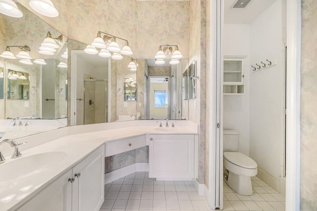 3600 OAKS CLUBHOUSE Drive 505, Pompano Beach, FL 33069