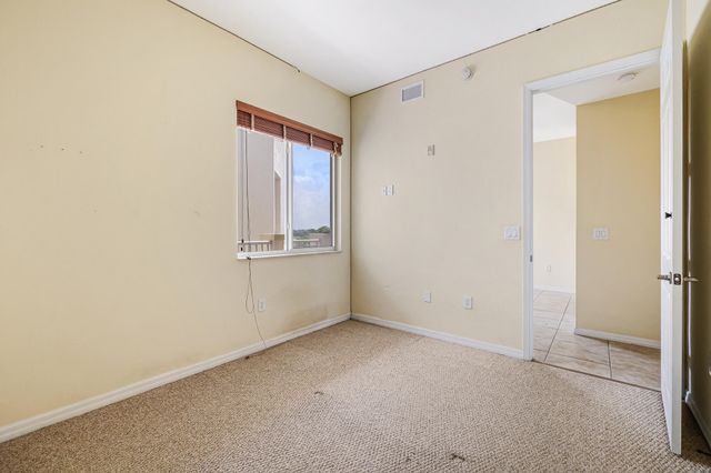 3600 OAKS CLUBHOUSE Drive 505, Pompano Beach, FL 33069
