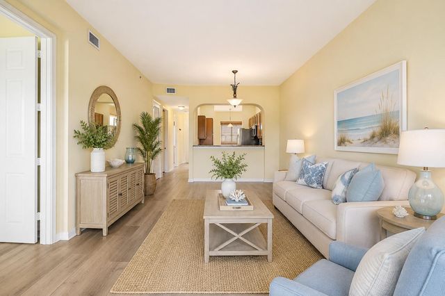 3600 OAKS CLUBHOUSE Drive 505, Pompano Beach, FL 33069