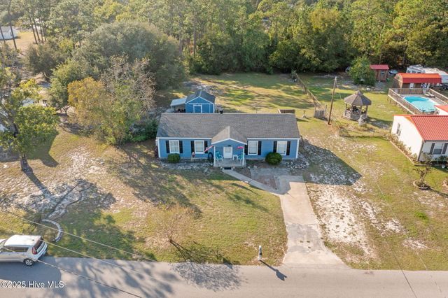 87 Crown Point Road, Hubert, NC 28539
