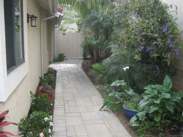 4137 Caminito Davila, San Diego, CA 92122