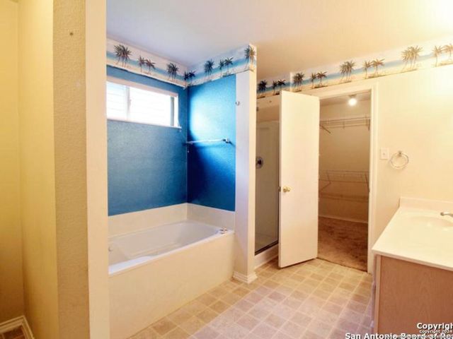 7326 TAMBURO TRL, San Antonio, TX 78266