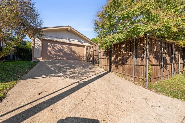 10528 Swallow Lane, Dallas, TX 75218