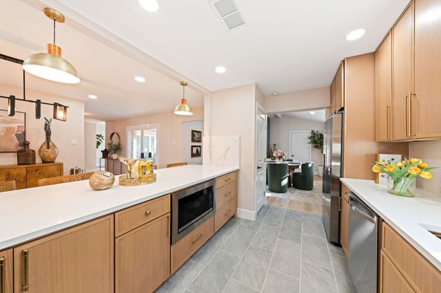 10528 Swallow Lane, Dallas, TX 75218