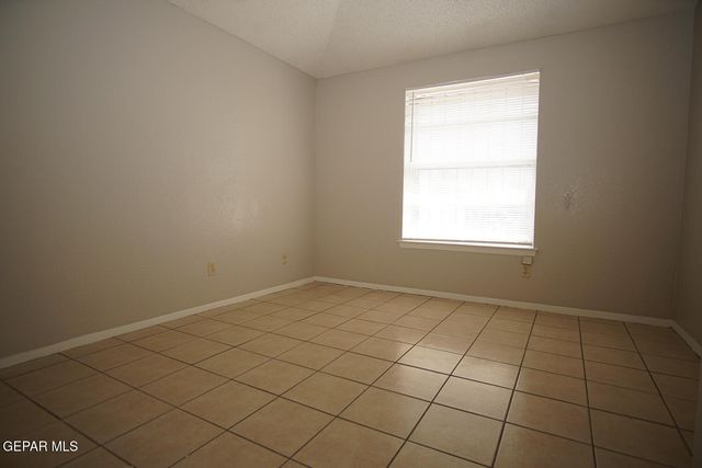 2917 E Glen Drive, A, El Paso, TX 79936