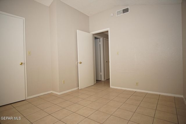 2917 E Glen Drive, A, El Paso, TX 79936