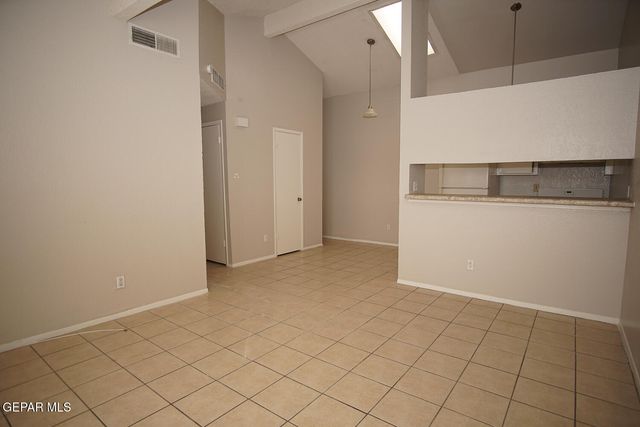 2917 E Glen Drive, A, El Paso, TX 79936