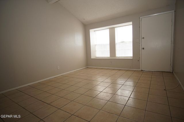 2917 E Glen Drive, A, El Paso, TX 79936