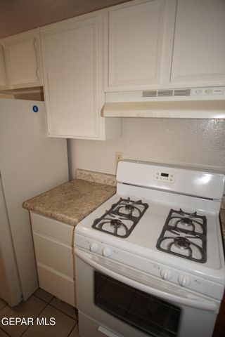 2917 E Glen Drive, A, El Paso, TX 79936