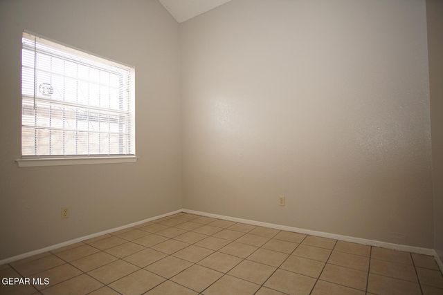 2917 E Glen Drive, A, El Paso, TX 79936