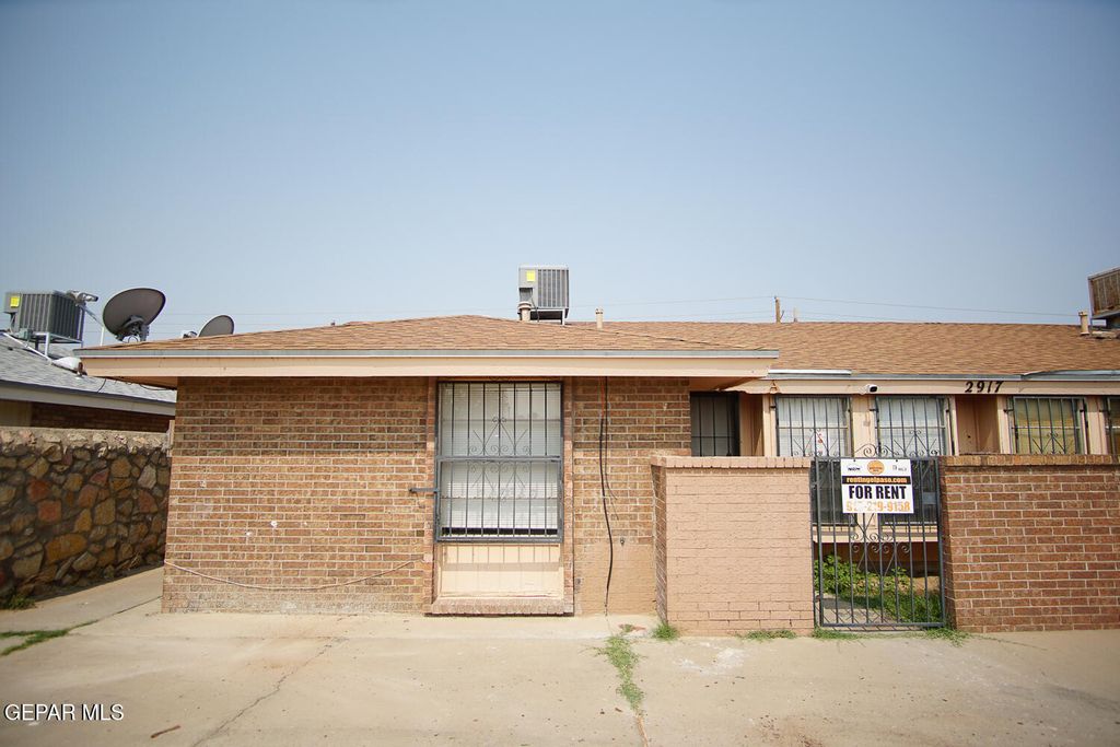 2917 E Glen Drive, A, El Paso, TX 79936