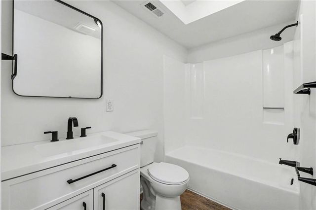 106A Smith Street, Smithville, MO 64089