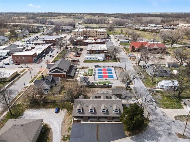 106A Smith Street, Smithville, MO 64089