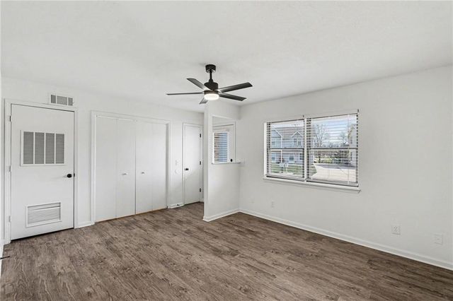 106A Smith Street, Smithville, MO 64089