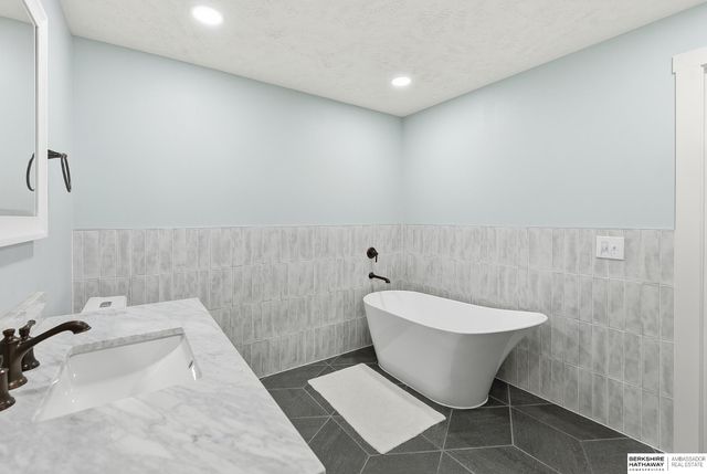 2010 Geri Circle, Bellevue, NE 68147