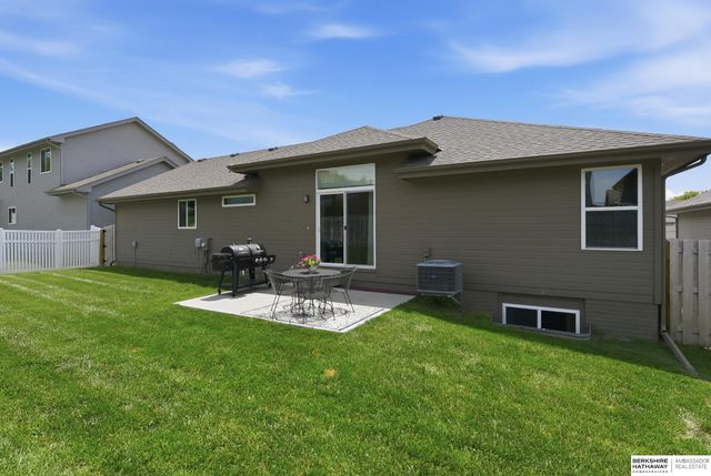 2010 Geri Circle, Bellevue, NE 68147