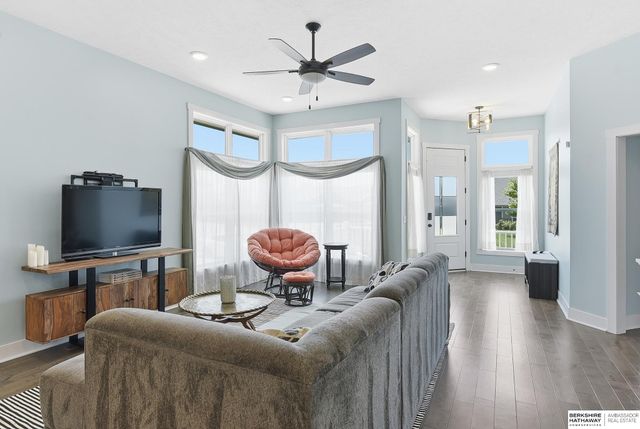 2010 Geri Circle, Bellevue, NE 68147