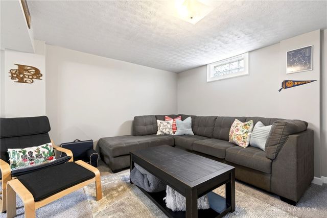 614 Louise Drive, Xenia, OH 45385