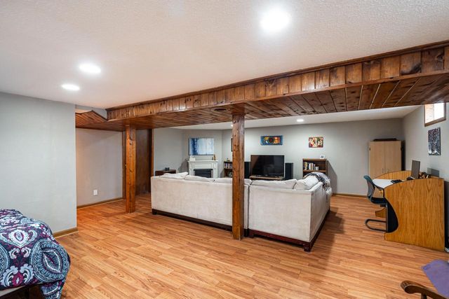 4049 S Hately AVENUE, Saint Francis, WI 53235