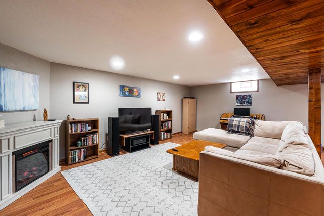 4049 S Hately AVENUE, Saint Francis, WI 53235