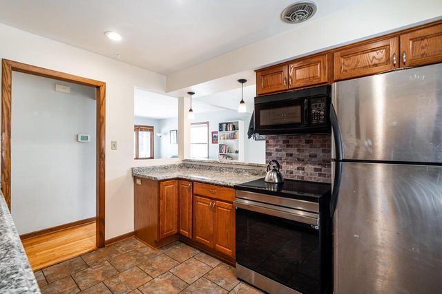 4049 S Hately AVENUE, Saint Francis, WI 53235