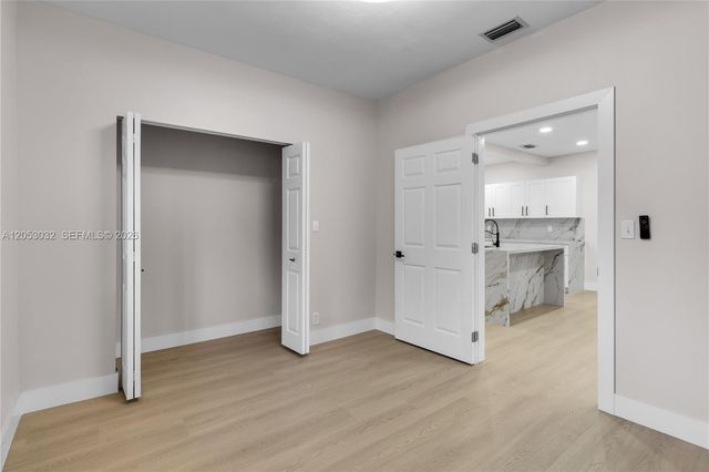 559 NW 2nd St, Florida City, FL 33034