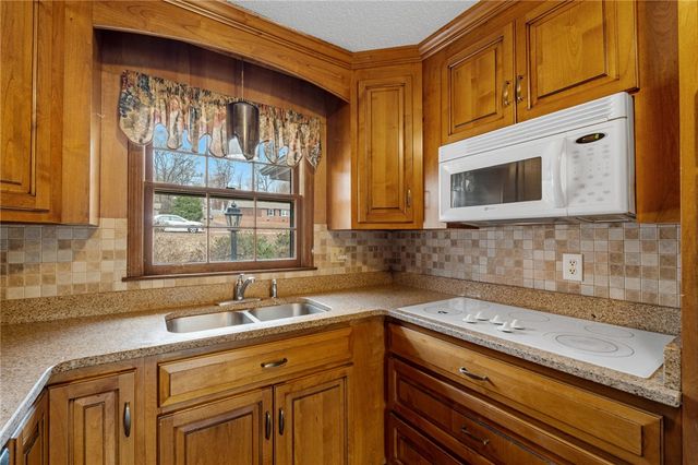 402 Little John Trail, Anderson, SC 29621