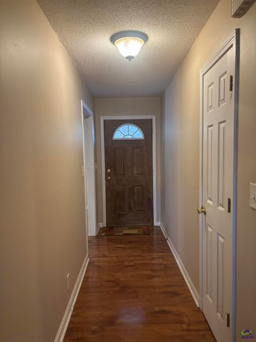 719 Meadowridge Drive, Warner Robins, GA 31093