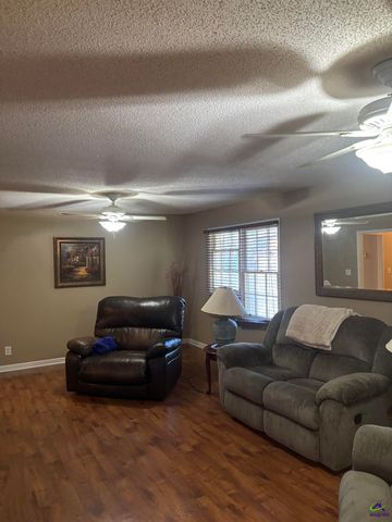 719 Meadowridge Drive, Warner Robins, GA 31093