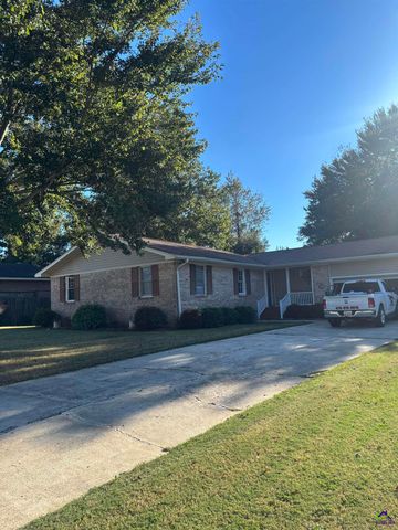 719 Meadowridge Drive, Warner Robins, GA 31093