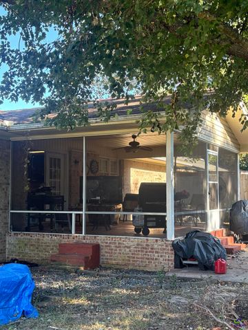 719 Meadowridge Drive, Warner Robins, GA 31093