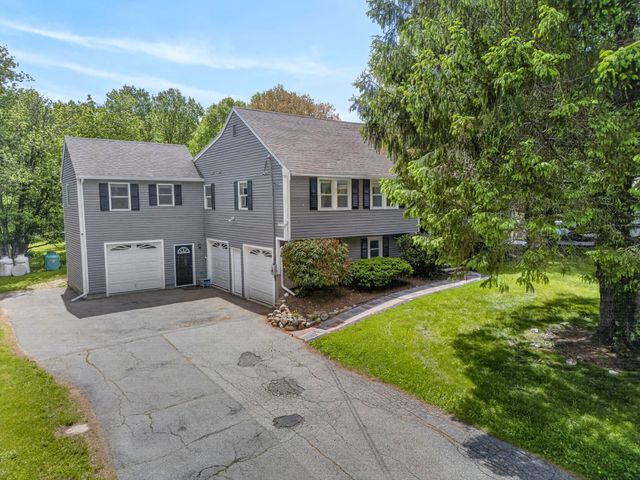 30 Amberwood Drive, Atkinson, NH 03811