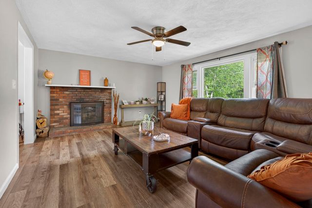 30 Amberwood Drive, Atkinson, NH 03811