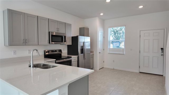 2937 SKYLINE LOOP, Kissimmee, FL 34758