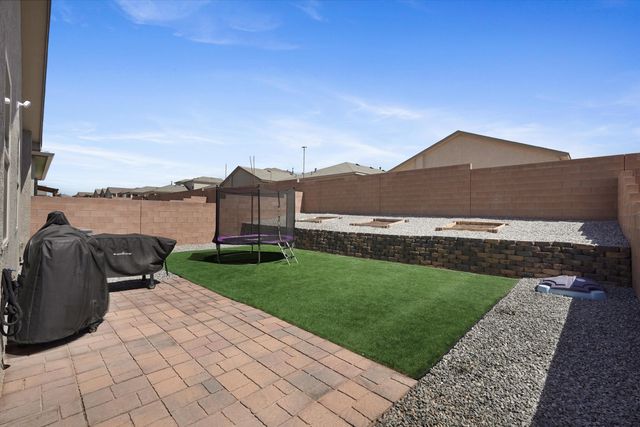 4856 Longs Peak Road NE, Rio Rancho, NM 87144