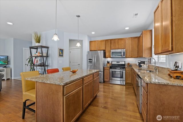 24211 SE 258th Wy, Maple Valley, WA 98038