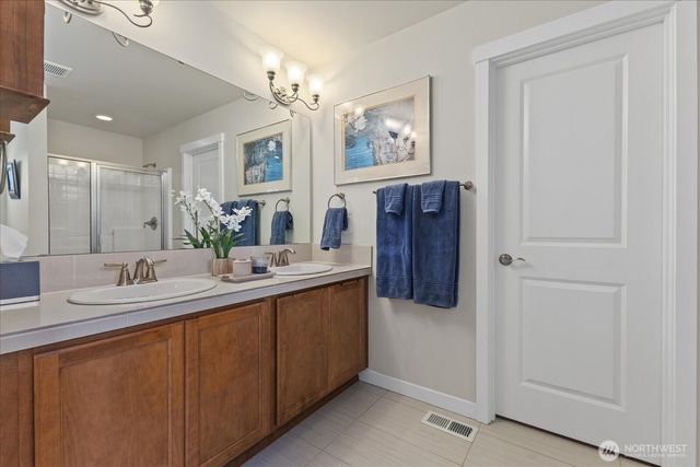 24211 SE 258th Wy, Maple Valley, WA 98038