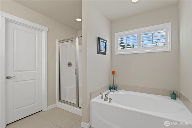 24211 SE 258th Wy, Maple Valley, WA 98038