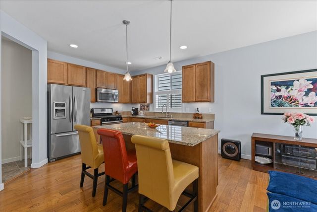 24211 SE 258th Wy, Maple Valley, WA 98038