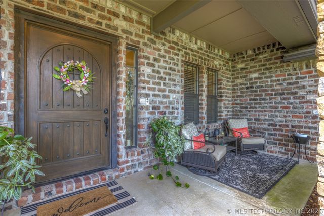 6920 W 42nd Street, Tulsa, OK 74107