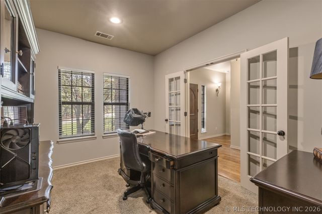 6920 W 42nd Street, Tulsa, OK 74107